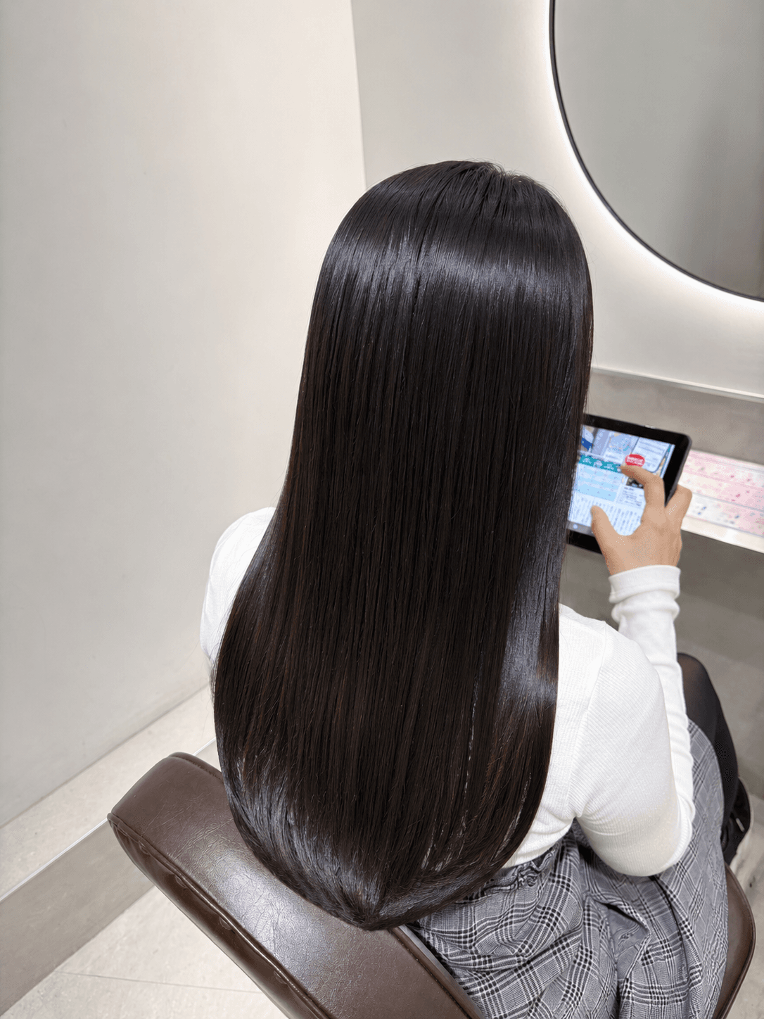 施術後、乾かすだけでまとまる自然なツヤ髪